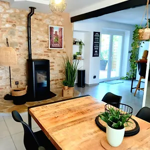 Appartement Abelia Avec Exterieur, Lavaur (Tarn)